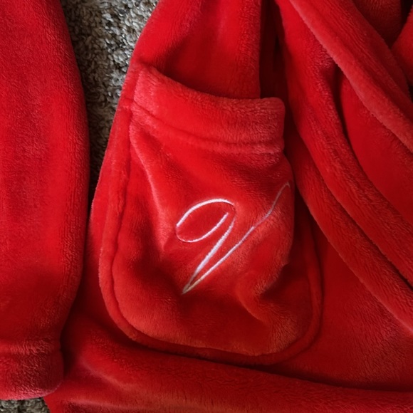 Victorias Secret Robe - Picture 2 of 3